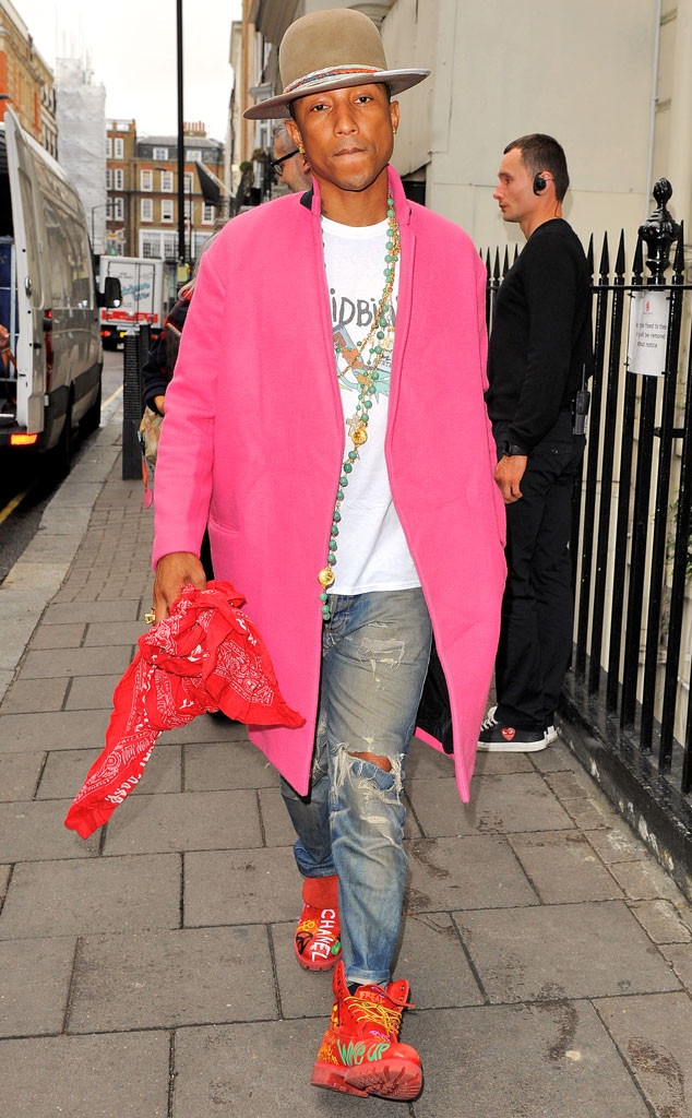 pharell wearing pinkg