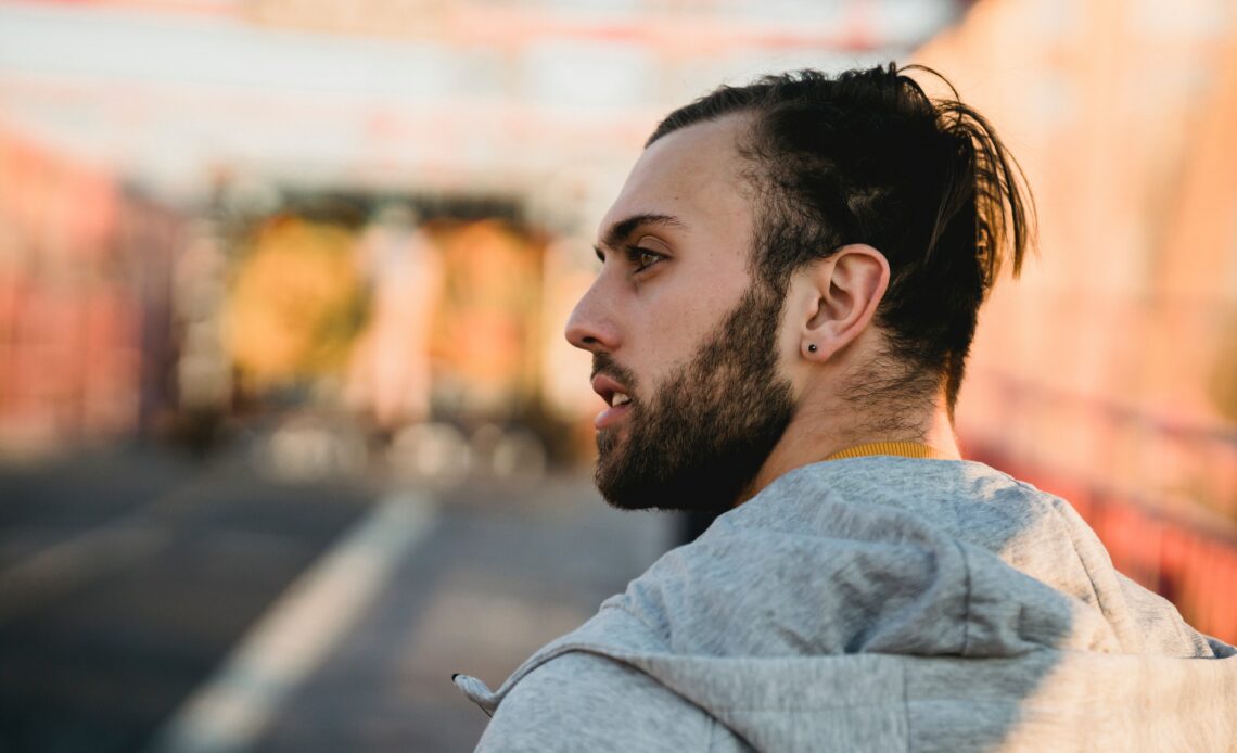 quel cote boucle d'oreille homme